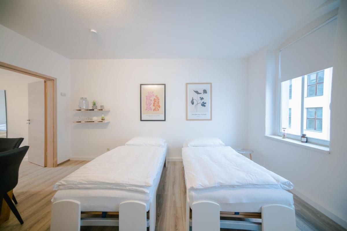 Ferienwohnung Laura In Gera Fuer Bis Zu 4 Personen - Neu Renoviert Exteriör bild