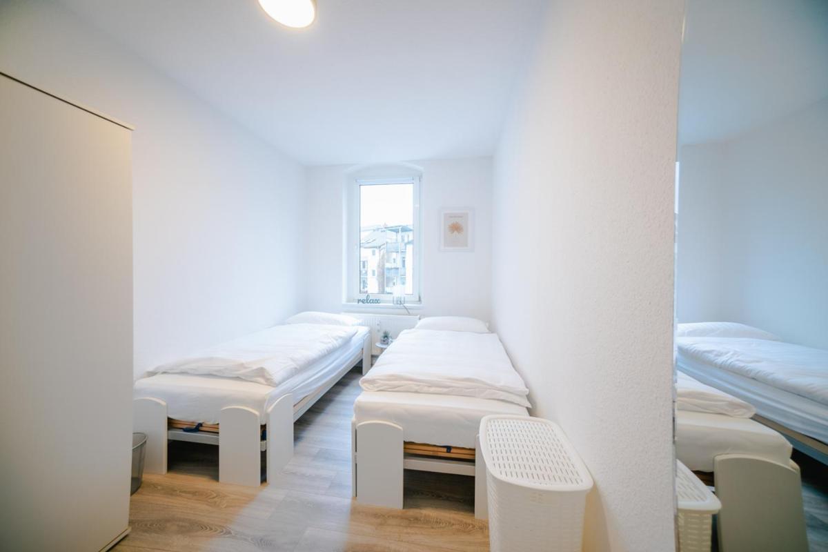 Ferienwohnung Laura In Gera Fuer Bis Zu 4 Personen - Neu Renoviert Exteriör bild